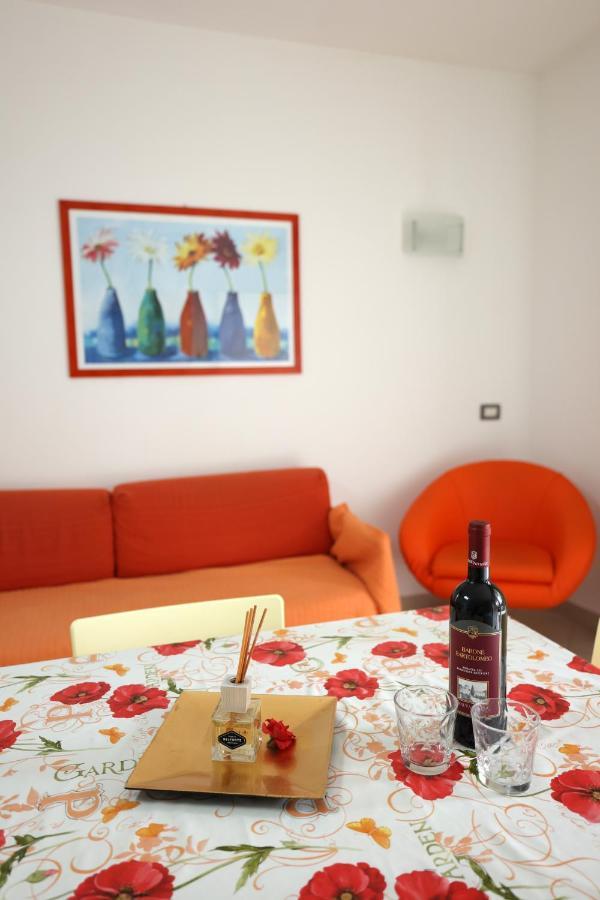We Home - Palestrina17 - Riccione Sul Mare Экстерьер фото
