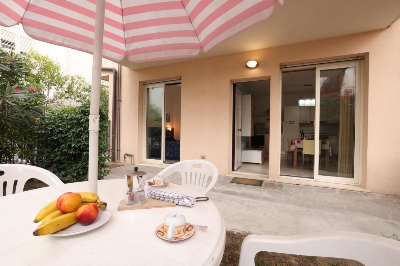 We Home - Palestrina17 - Riccione Sul Mare Экстерьер фото